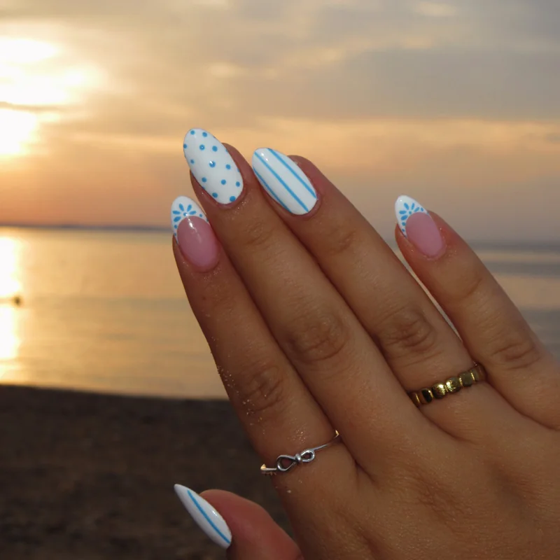 Summer almond nail Summer almond nail